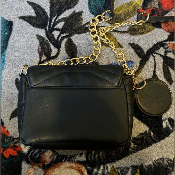 JF JUSTFAB Lion Detail Quilted Crossbody Bag with Gold Chain - Picture 3 of 5